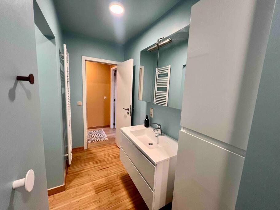 Appartamento Le Retro Chic - Grand Duplex Pour 6 Dans Le Centre Liegi Esterno foto