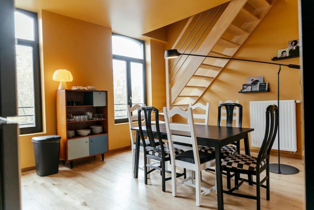 Appartamento Le Retro Chic - Grand Duplex Pour 6 Dans Le Centre Liegi Esterno foto